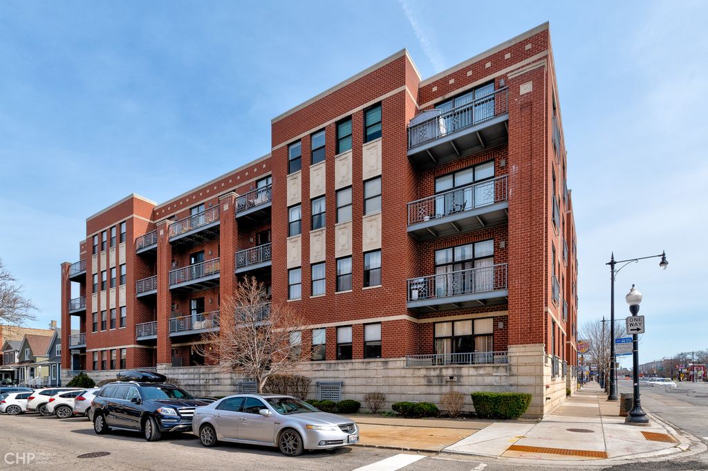 4011 N  Francisco Ave #206, Chicago, IL 60618