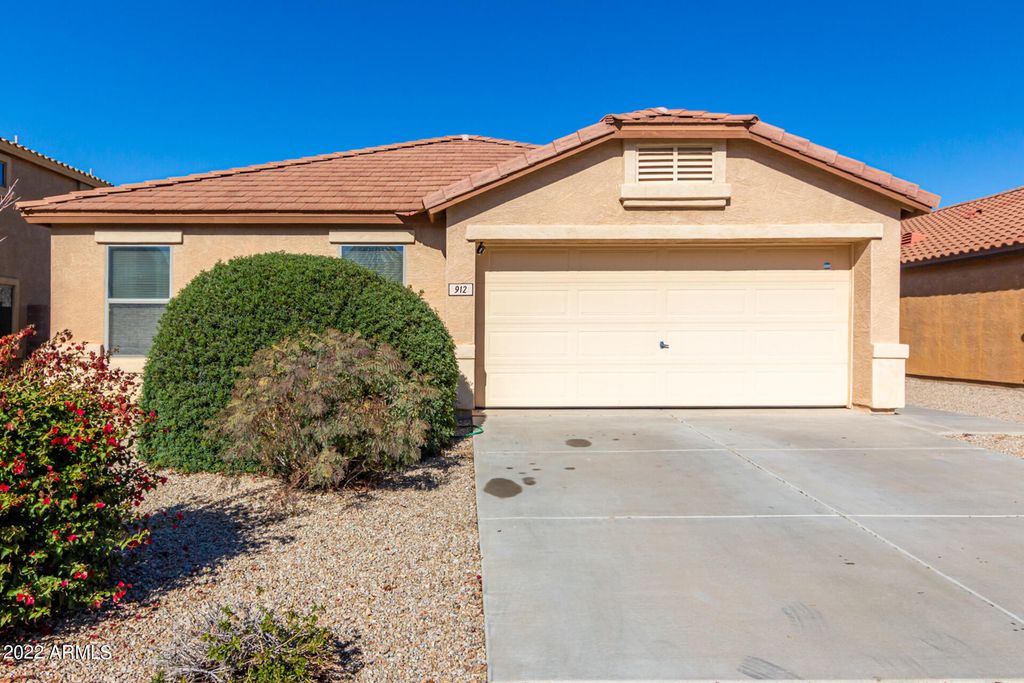 912 W Mesquite Tree Ln, San Tan Valley, AZ 85143