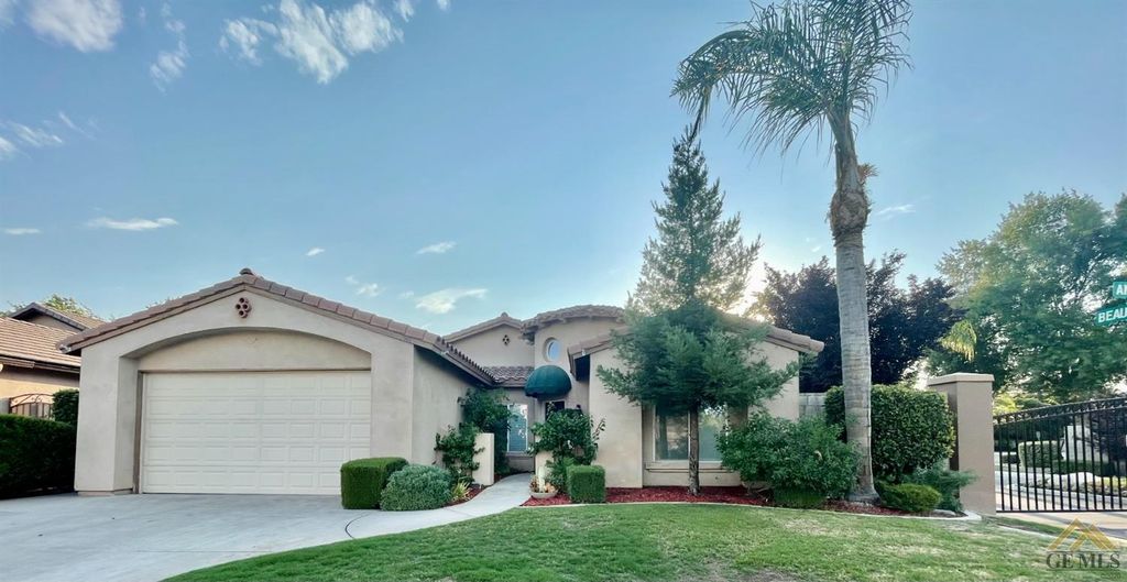 1801 Angers Ct, Bakersfield, CA 93311