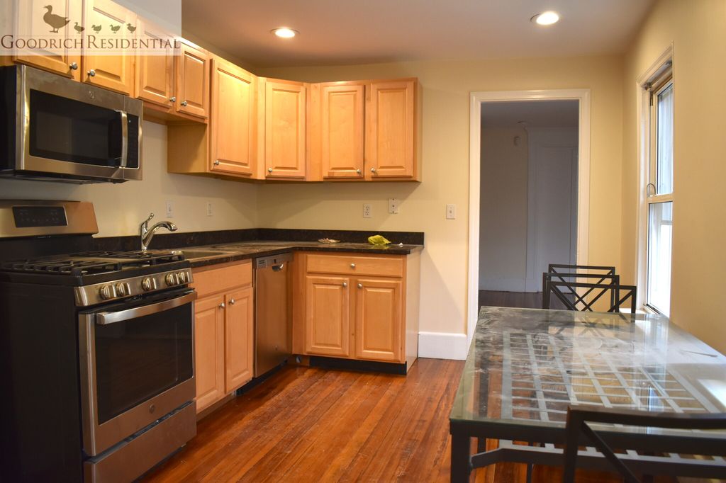 2 Sackville St #3, Charlestown, MA 02129