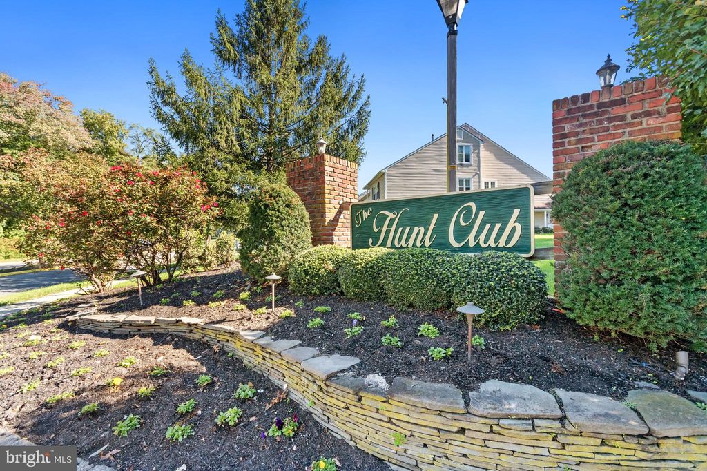 427 Paddock Ct, Sewell, NJ 08080