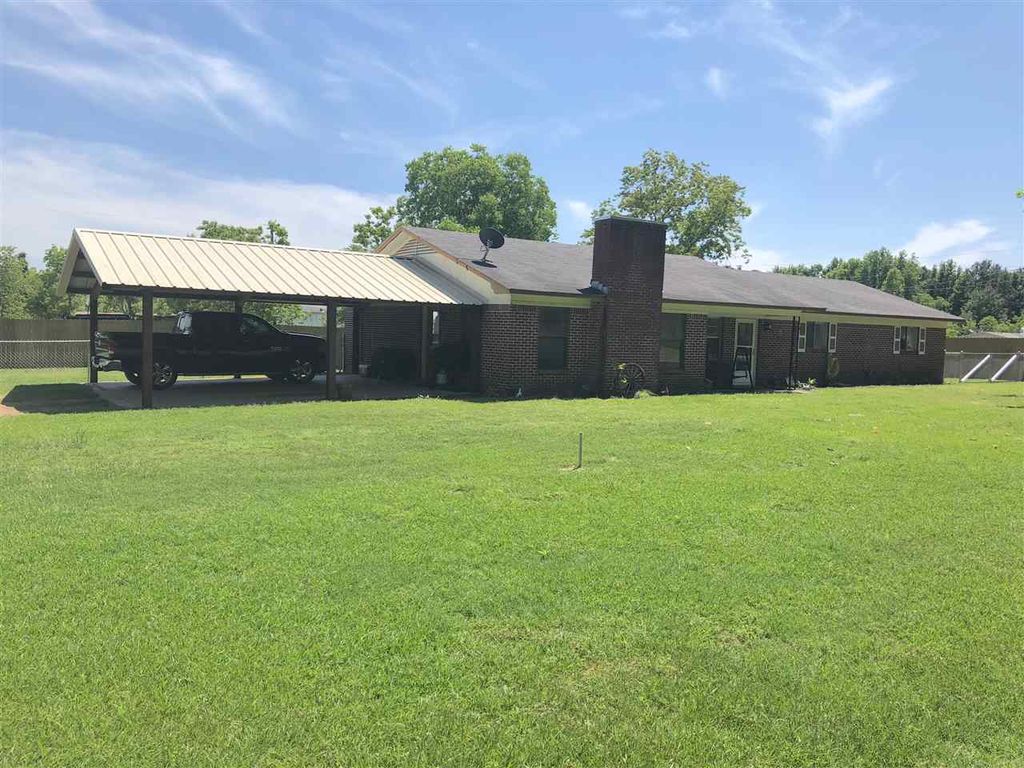 177 County Road 205, Carthage, TX 75633