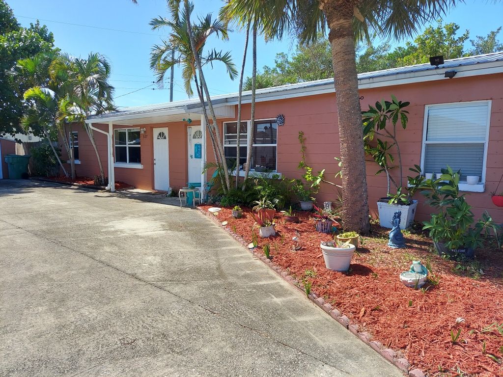 327 Lee Ave 327, Satellite Beach, FL 32937 Trulia
