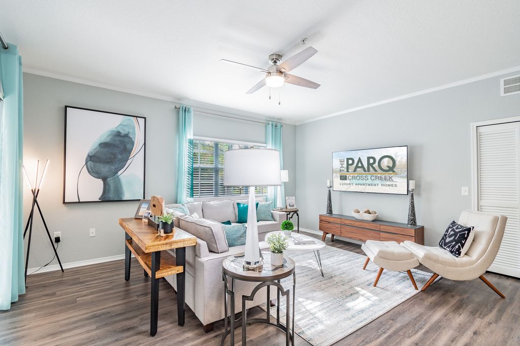 10821 Cross Creek Blvd, Tampa, FL 33647