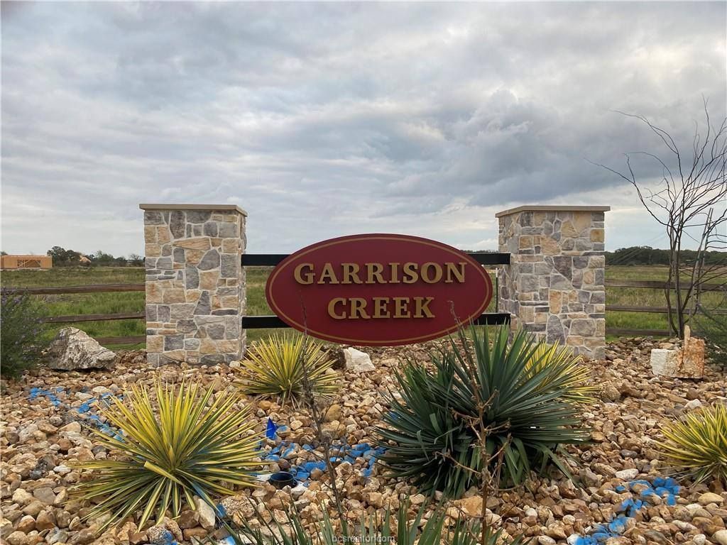 10287 Whiskey River Rd, Bryan, TX 77808