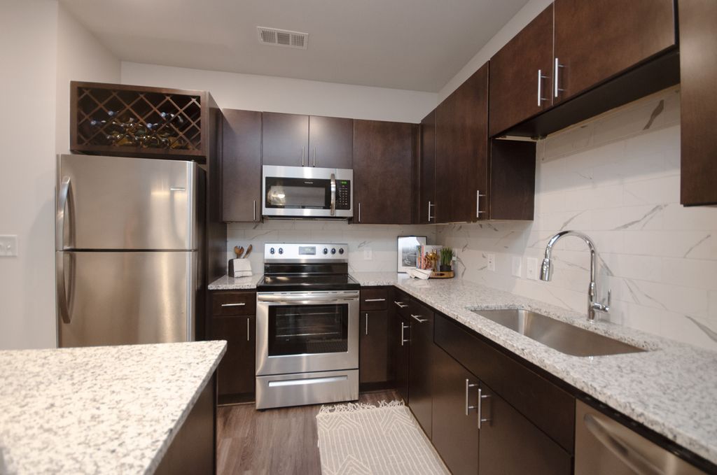 6075 Roswell Rd, Atlanta, GA 30328