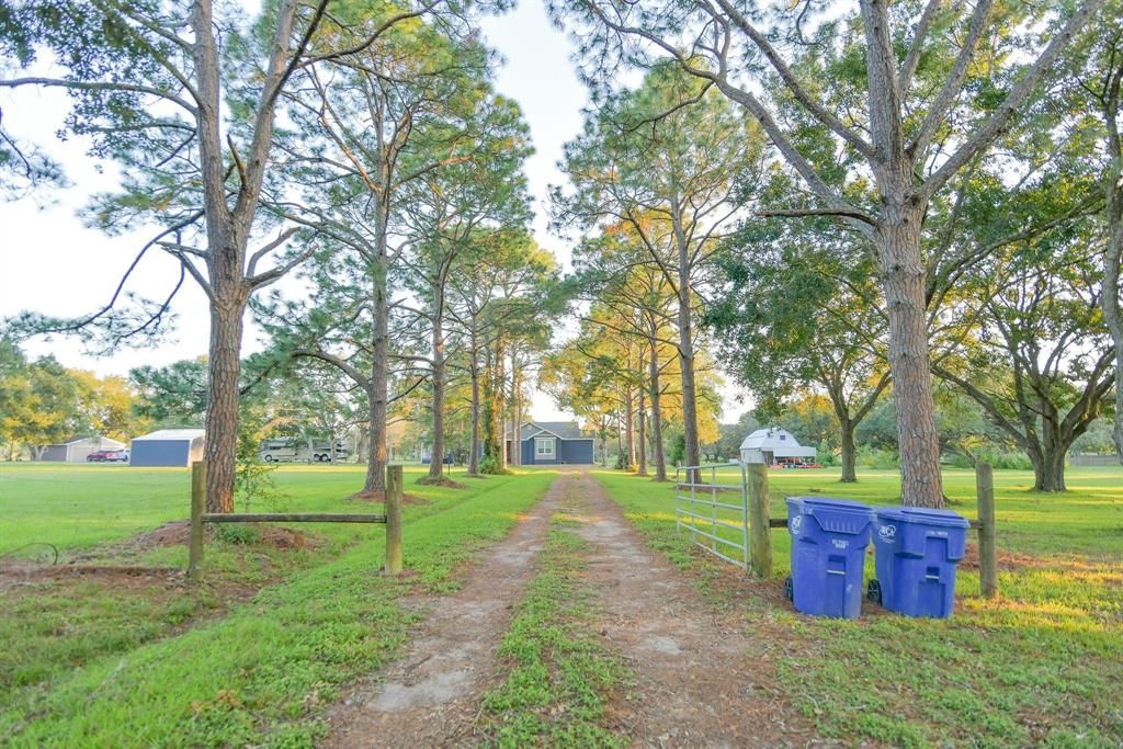 2500 Hamman Rd, Bay City, TX 77414