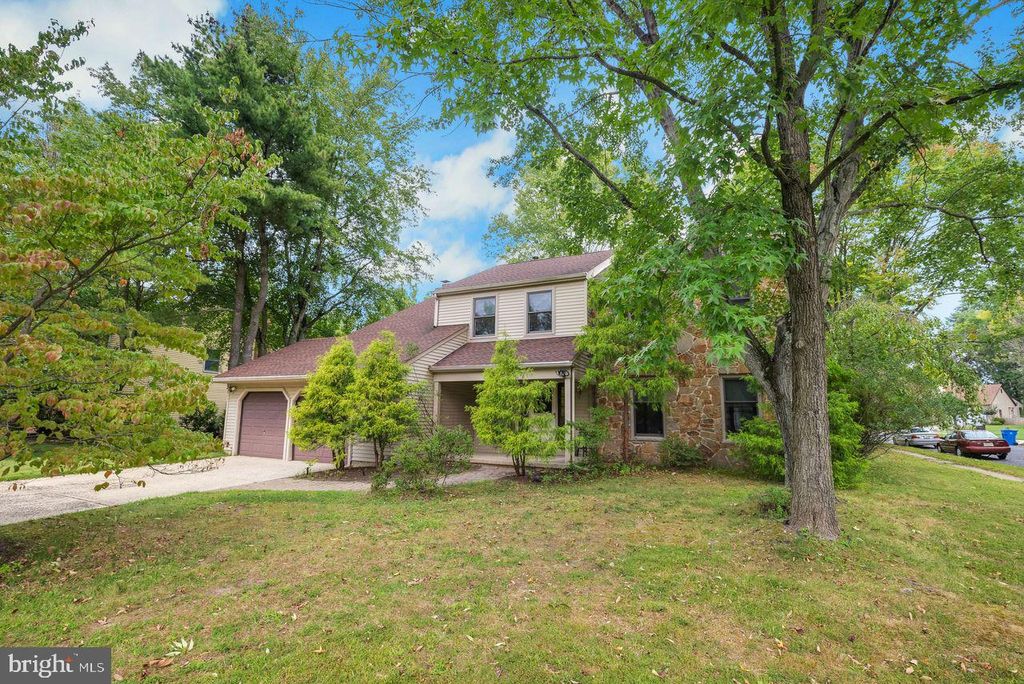 3 N Branch Dr, Cherry Hill, NJ 08003