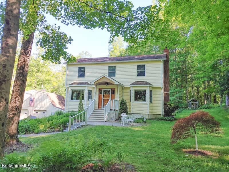 488 Summit Rd, Richmond, MA 01254