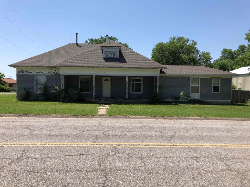 401 W Grant St, Walton, KS 67151 - See Est. Value, Schools &amp; More