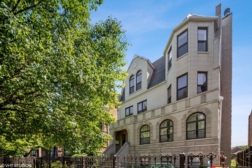 4550 S Lake Park Ave #3, Chicago, IL 60653