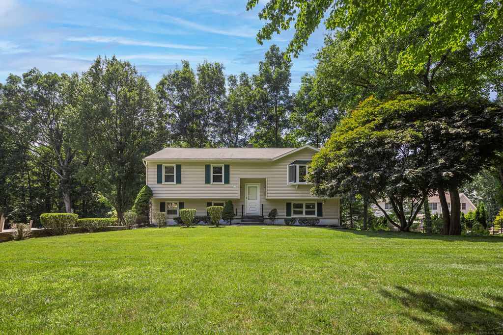 38 Wilkes Rd, Danbury, CT 06811