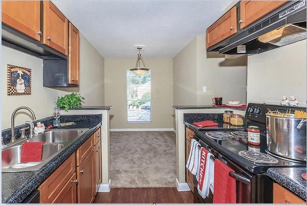 2139 Lake Hills Dr, Kingwood, TX 77339