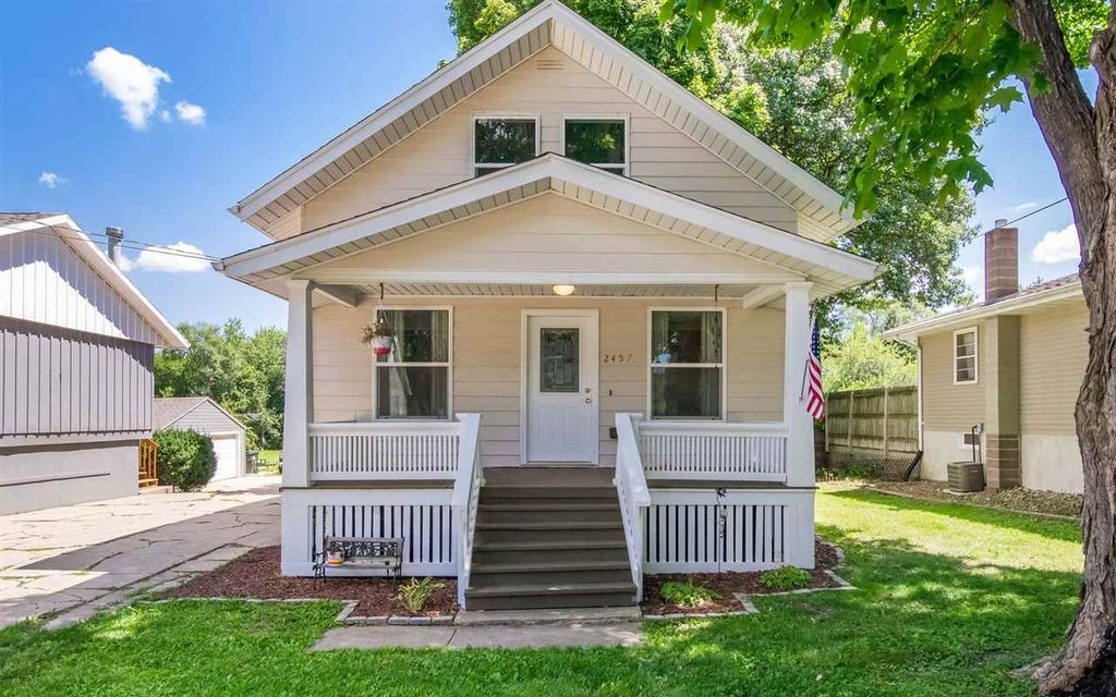 2457 Fruitland Blvd SW, Cedar Rapids, IA 52404 Trulia