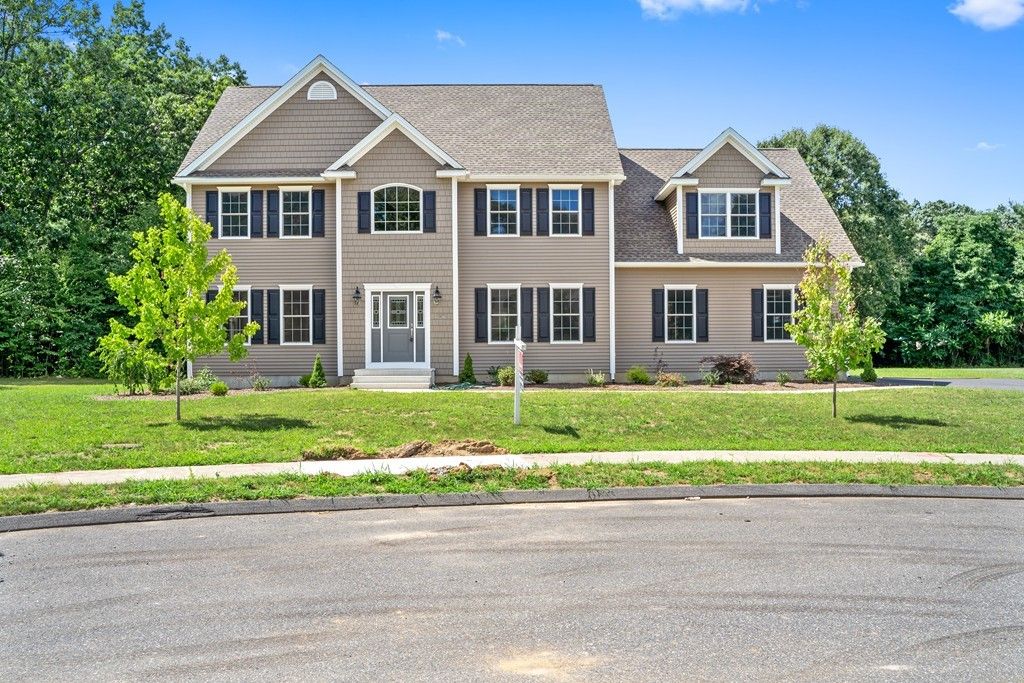 52 Windermere Dr, Agawam, MA 5 Bed, 3 Bath SingleFamily Home 32 Photos Trulia