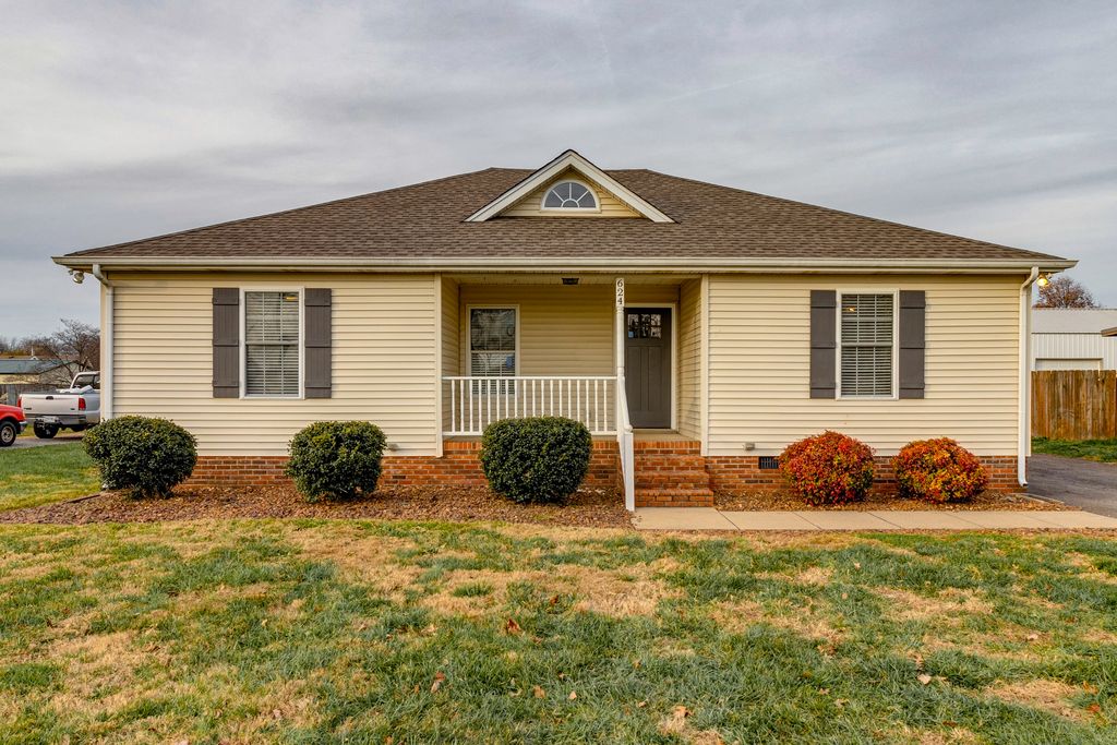 624 Portland Blvd, Portland, TN 37148 3 Bed, 2 Bath SingleFamily
