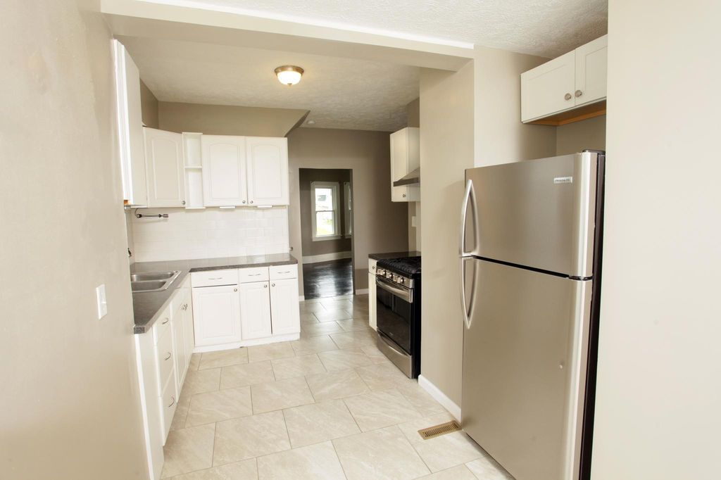 307 Bellflower Ave NW, Canton, OH 44708