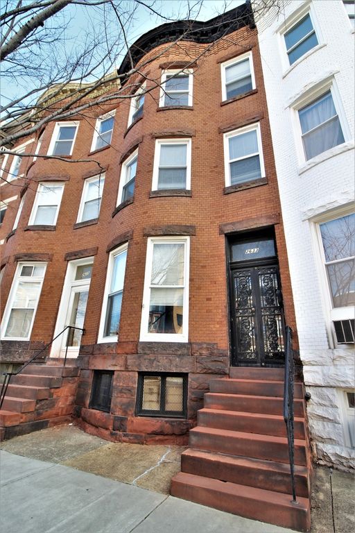 2633 N Charles St, Baltimore, MD 21218
