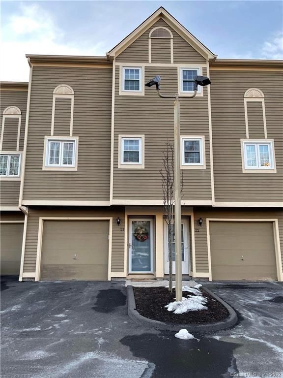 50 Pierce St #21, Plainville, CT 06062