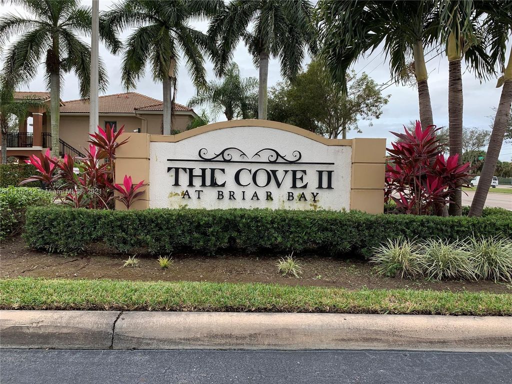 3790 N Jog Rd #203, Royal Palm Beach, FL 33411