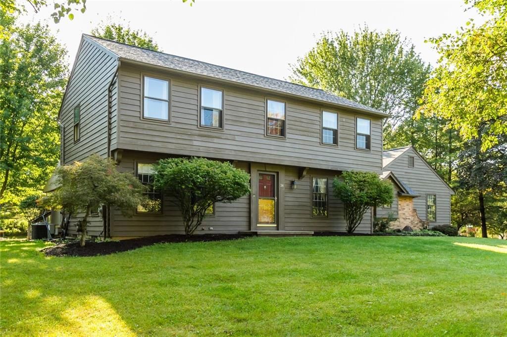38 Bridlewood Trl, Honeoye Falls, NY 14472