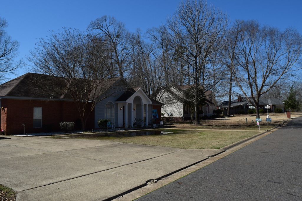 105 Maple Ct, Arkadelphia, AR 4 Bed, 2 Bath SingleFamily Home 18