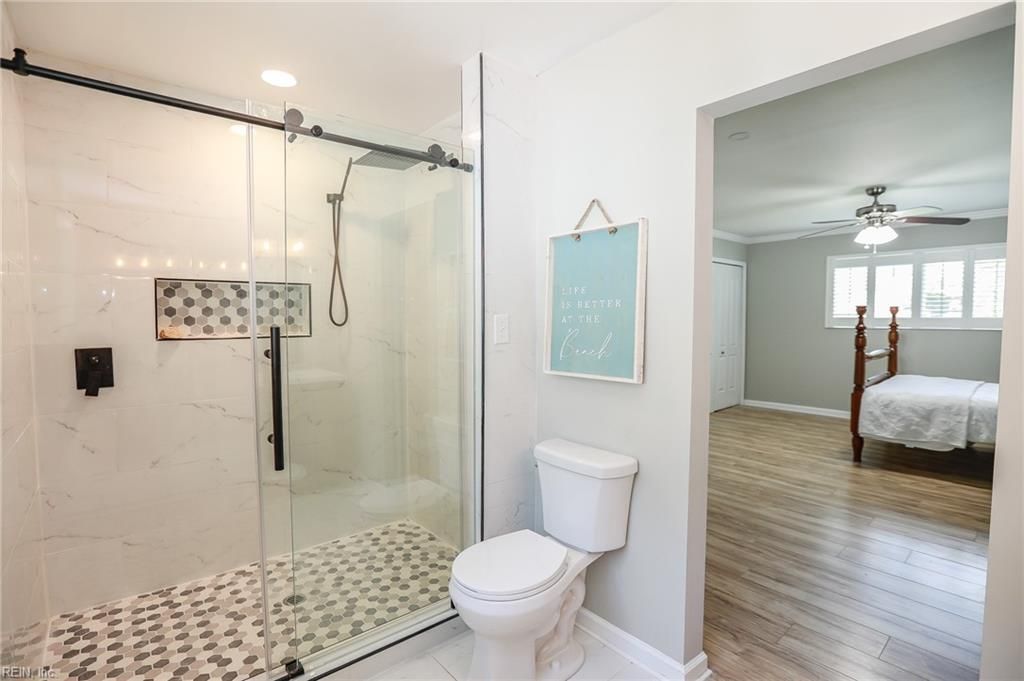 710 Roslyn Rd, Newport News, VA 23601