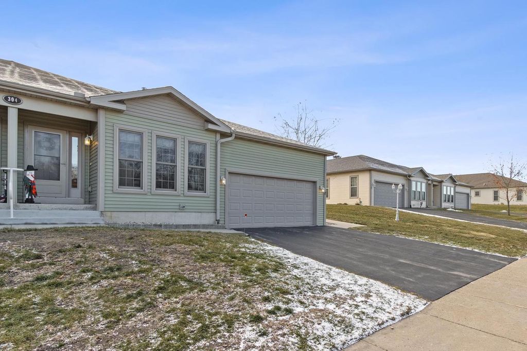 304 Henry Drive UNIT 2, Portage, WI 53901 Trulia