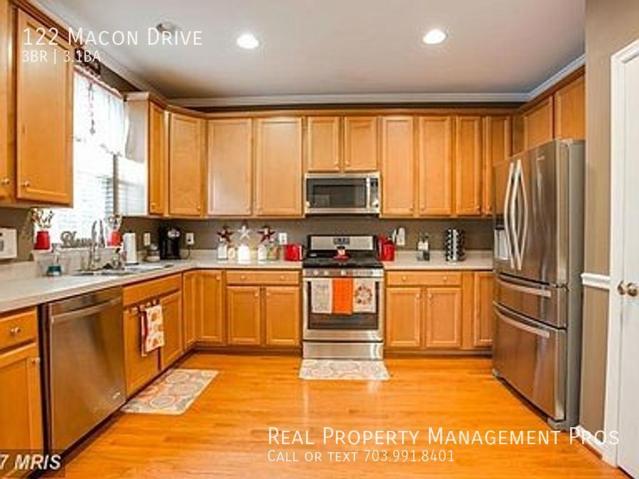 122 Macon Dr, Stafford, VA 22554