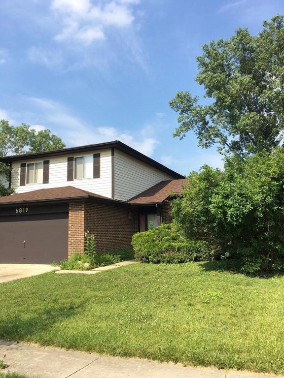 6819 Prairieview Ave, Woodridge, IL 60517
