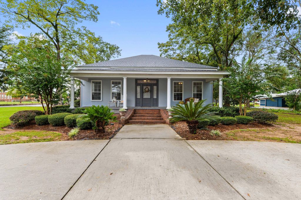 728 Church St, Lucedale, MS 39452