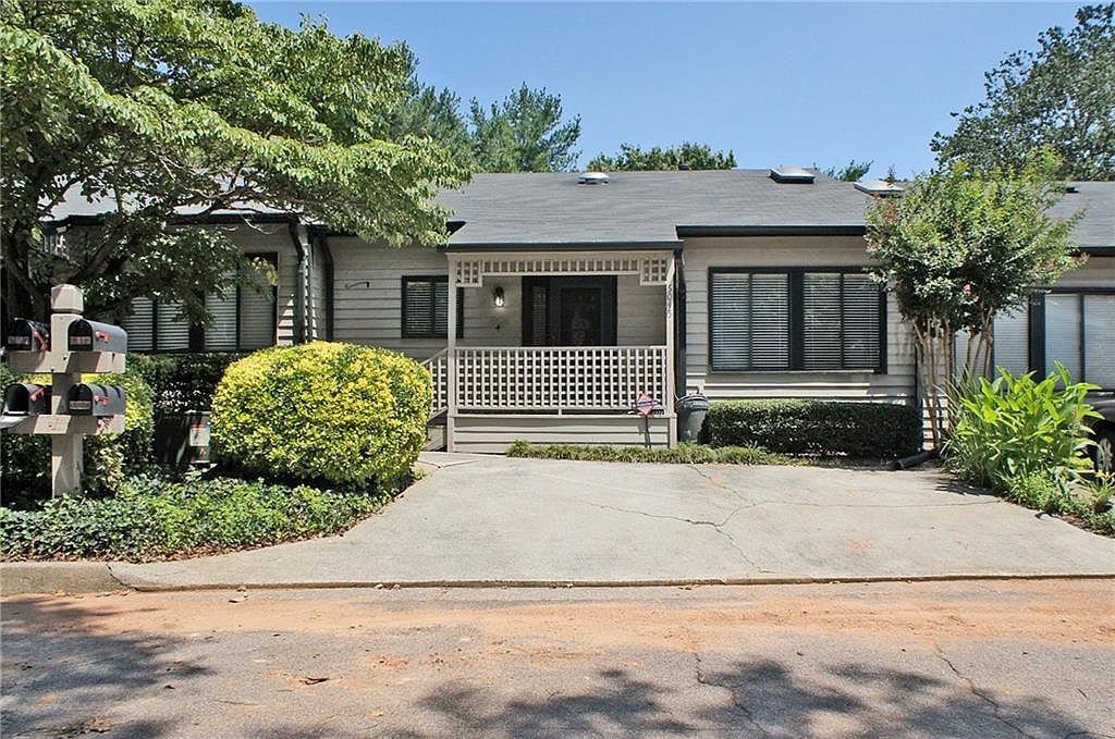 5045 Gardenia Cir, Marietta, GA 30068