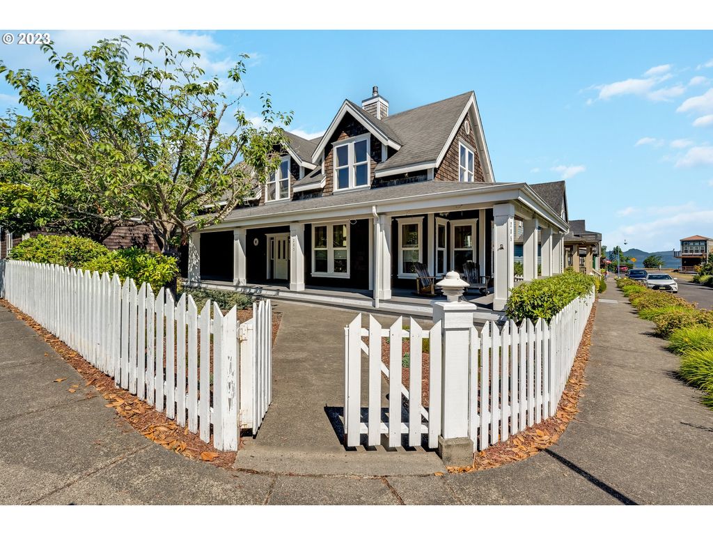 285 23rd St, Astoria, OR 97103 MLS 24631870 Trulia