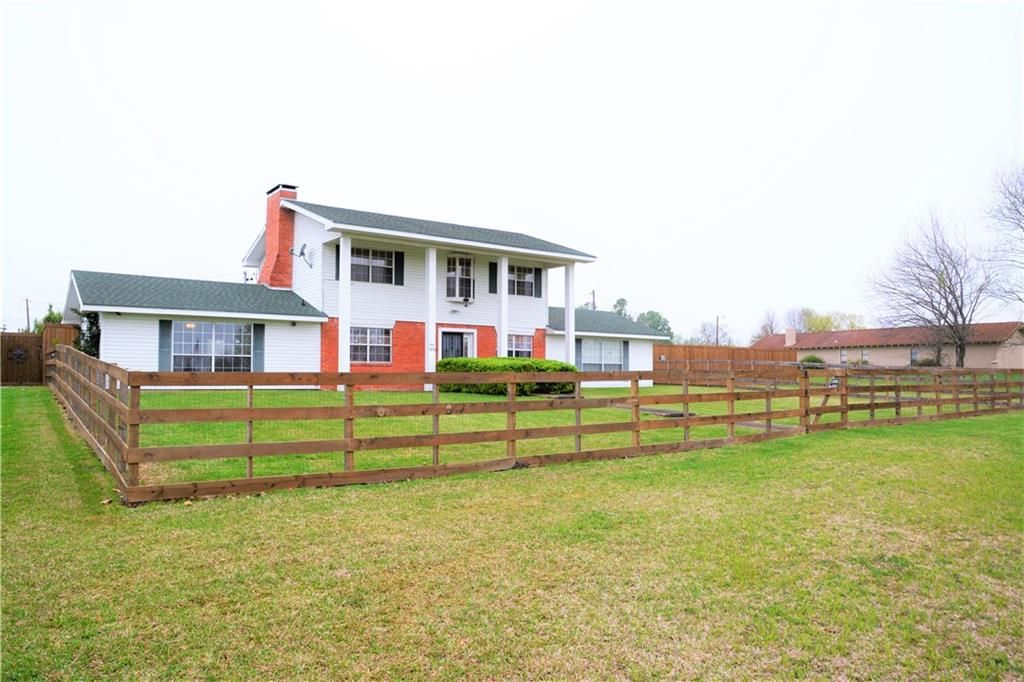 44 County Road 2020, Clarksville, TX 3 Bed, 3 Bath SingleFamily Home