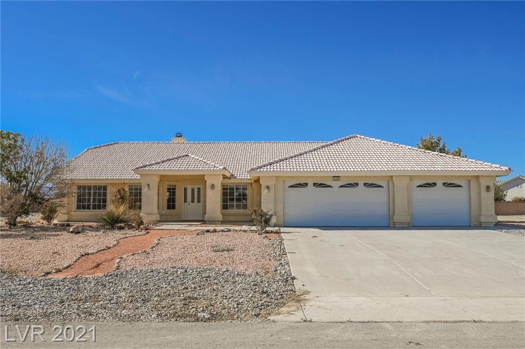 6650 White Eagle Dr, Pahrump, NV 89061