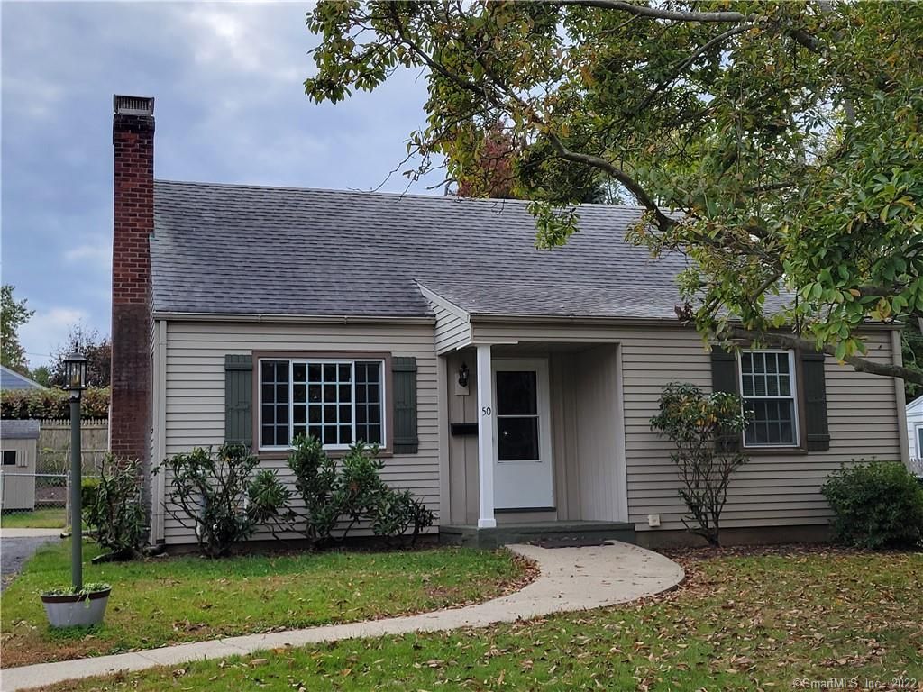 50 Holbrook St, Milford, CT 06460