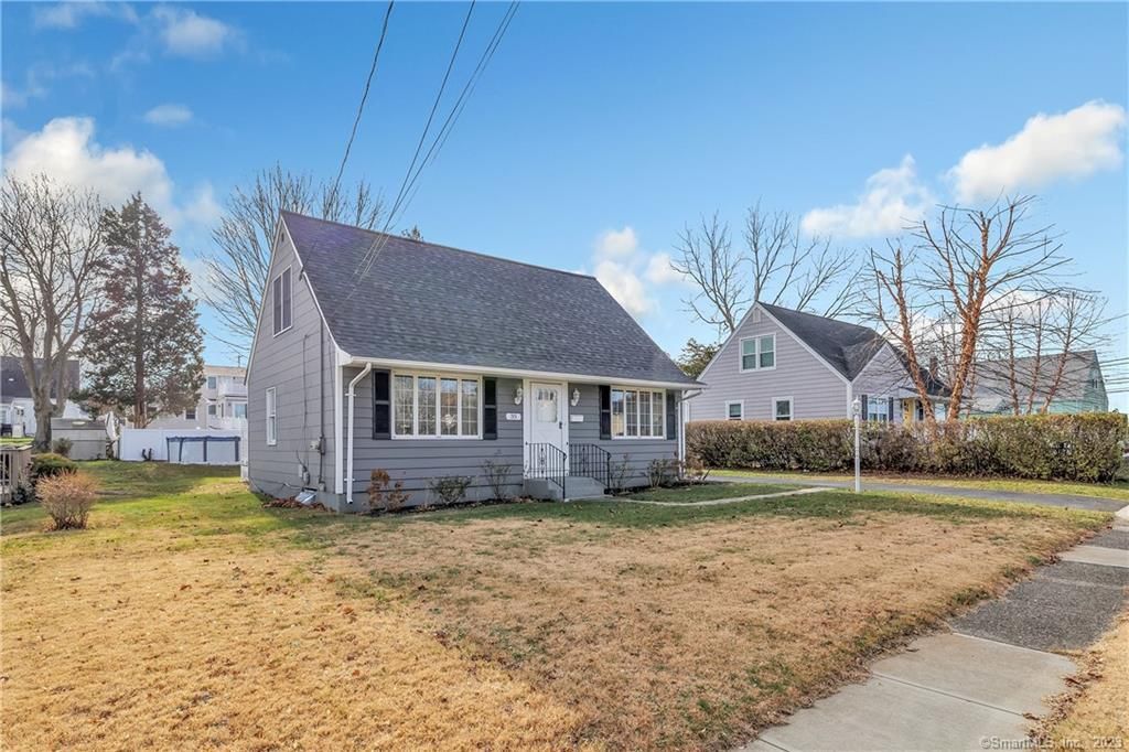 35 Hartland St, Stratford, CT 06615 Trulia