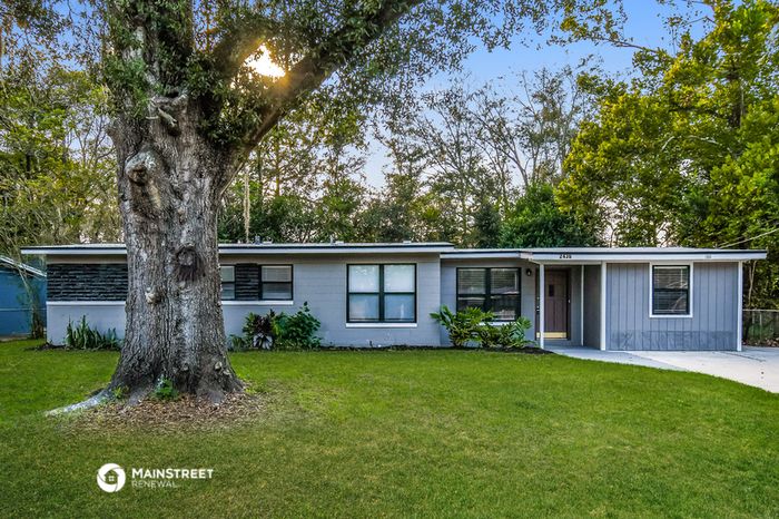 2436 Lourdes Dr W, Jacksonville, FL 32210