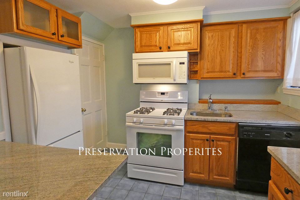 32 Duff St #1, Watertown, MA 02472