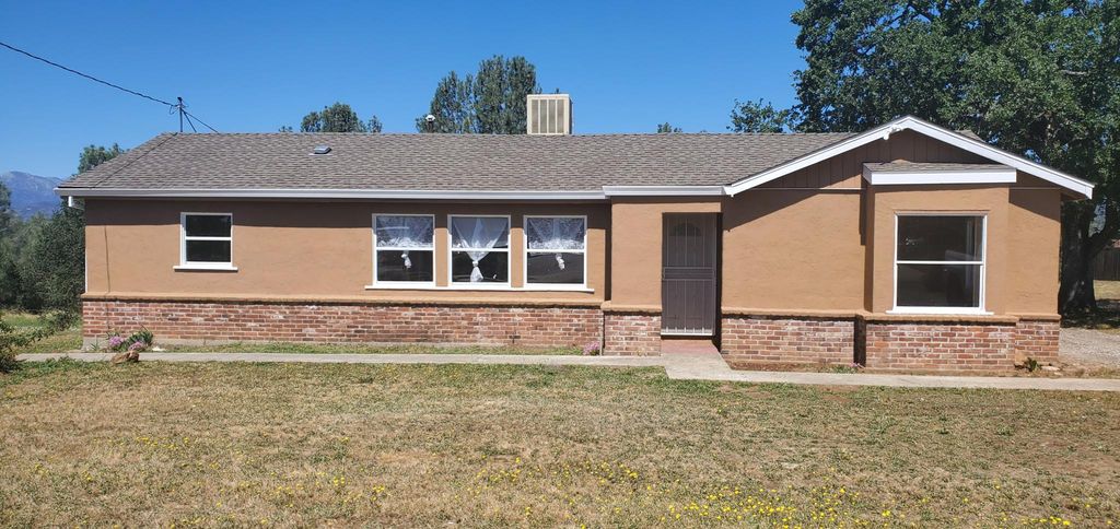 794 Twin View Blvd, Redding, CA 96003