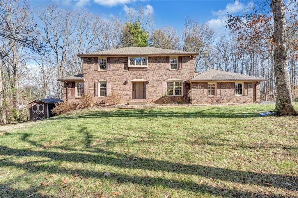 70 Belmont Dr, Rocky Mount, VA 24151