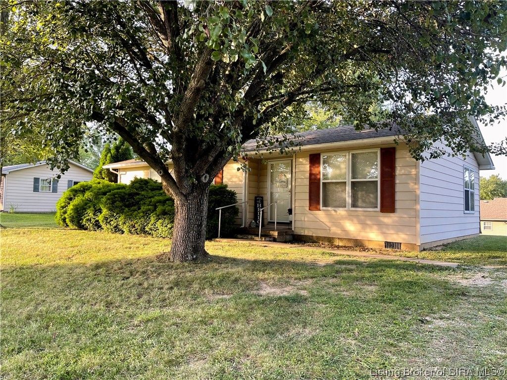 111 West Drive, Charlestown, IN 47111 Trulia