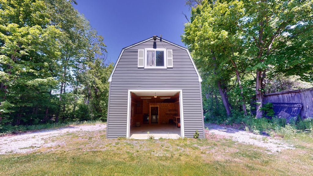44 S Monmouth Road, Monmouth, ME 04259
