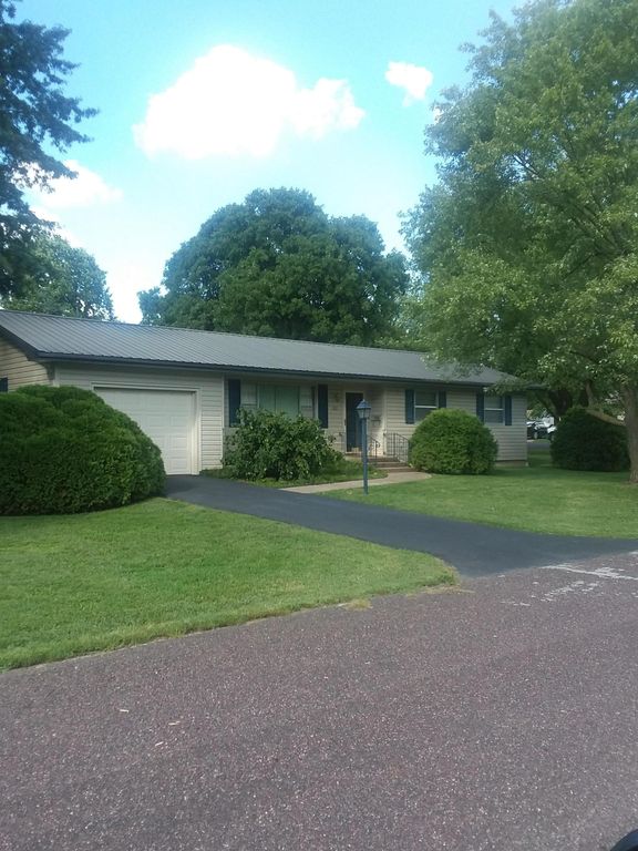 612 Plum St, MO 3 Bed, 1 Bath SingleFamily Home