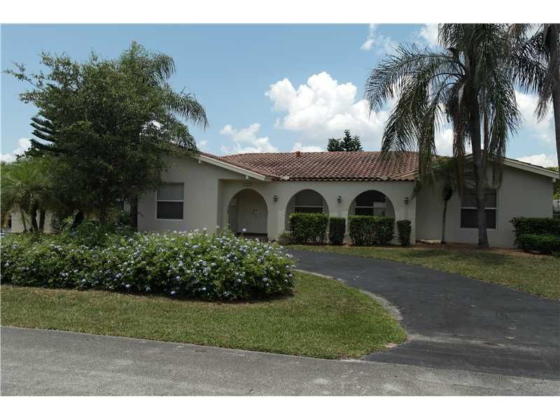 9502 NW 37th Ct, Coral Springs, FL 33065
