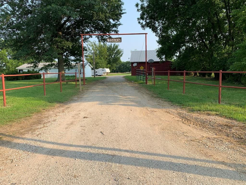 5352 County Road 1600, Coffeyville, KS 67337