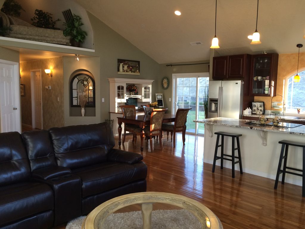 64217 E 99 Pr SE, Benton City, WA 99320
