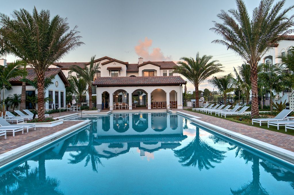12121 SW 43rd St, Hollywood, FL 33025