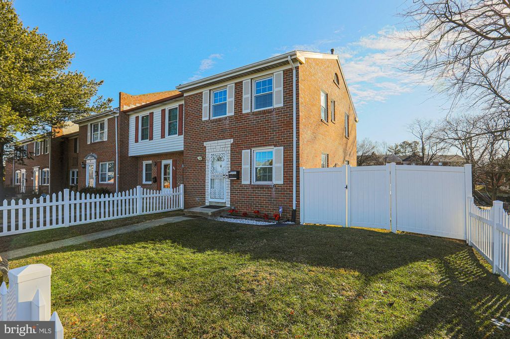 23 Morrislea Ct, Parkville, MD 21234