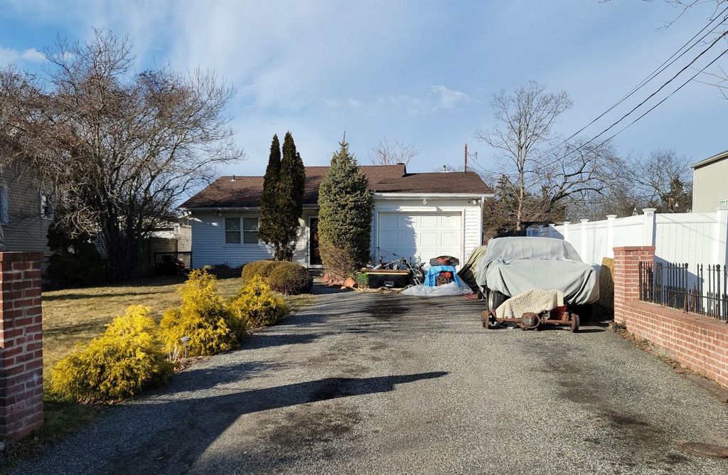 105 Lombardy Dr, Shirley, NY 11967 Trulia